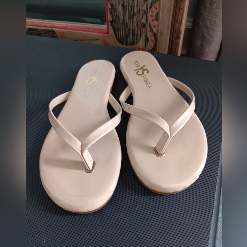 Womens Beige Flip Flops